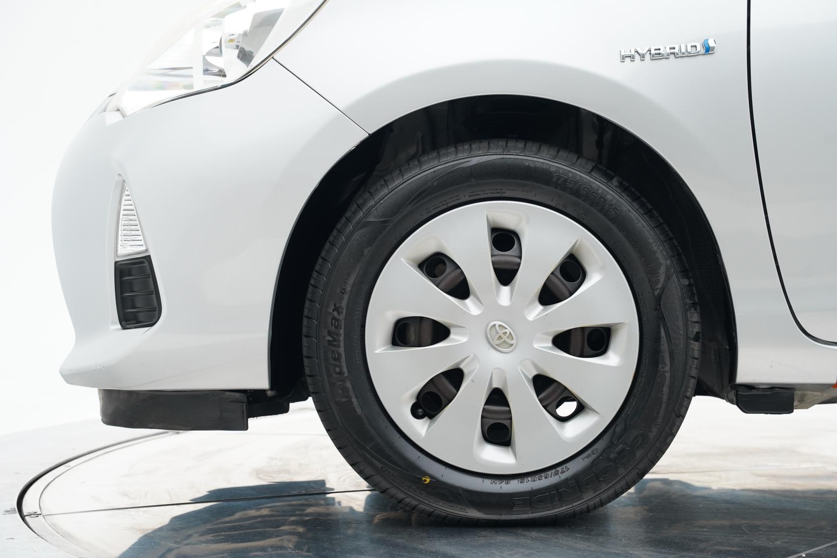 Toyota Aqua 1.5 Hybrid G Push Start