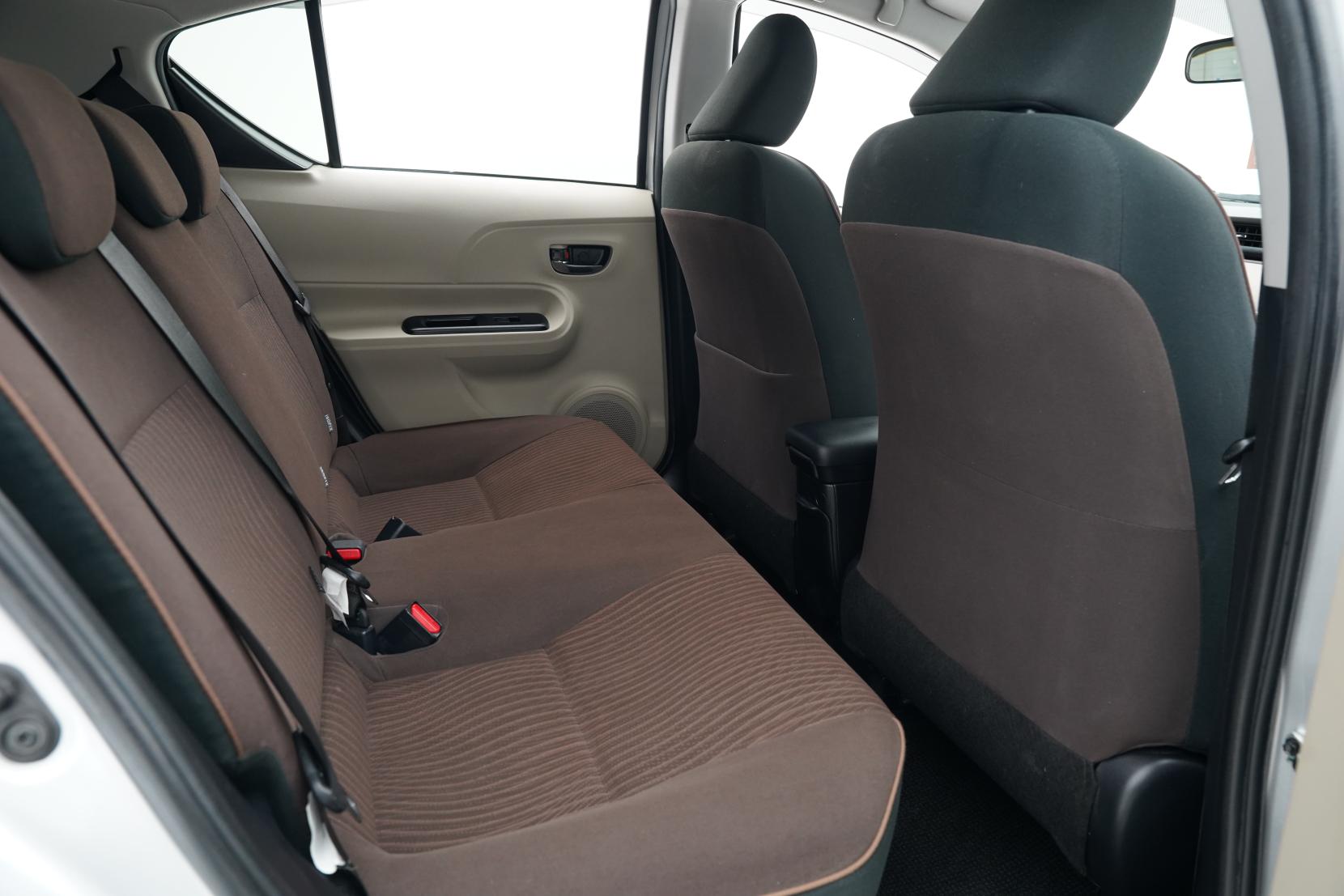 Toyota Aqua 1.5 Hybrid G Push Start