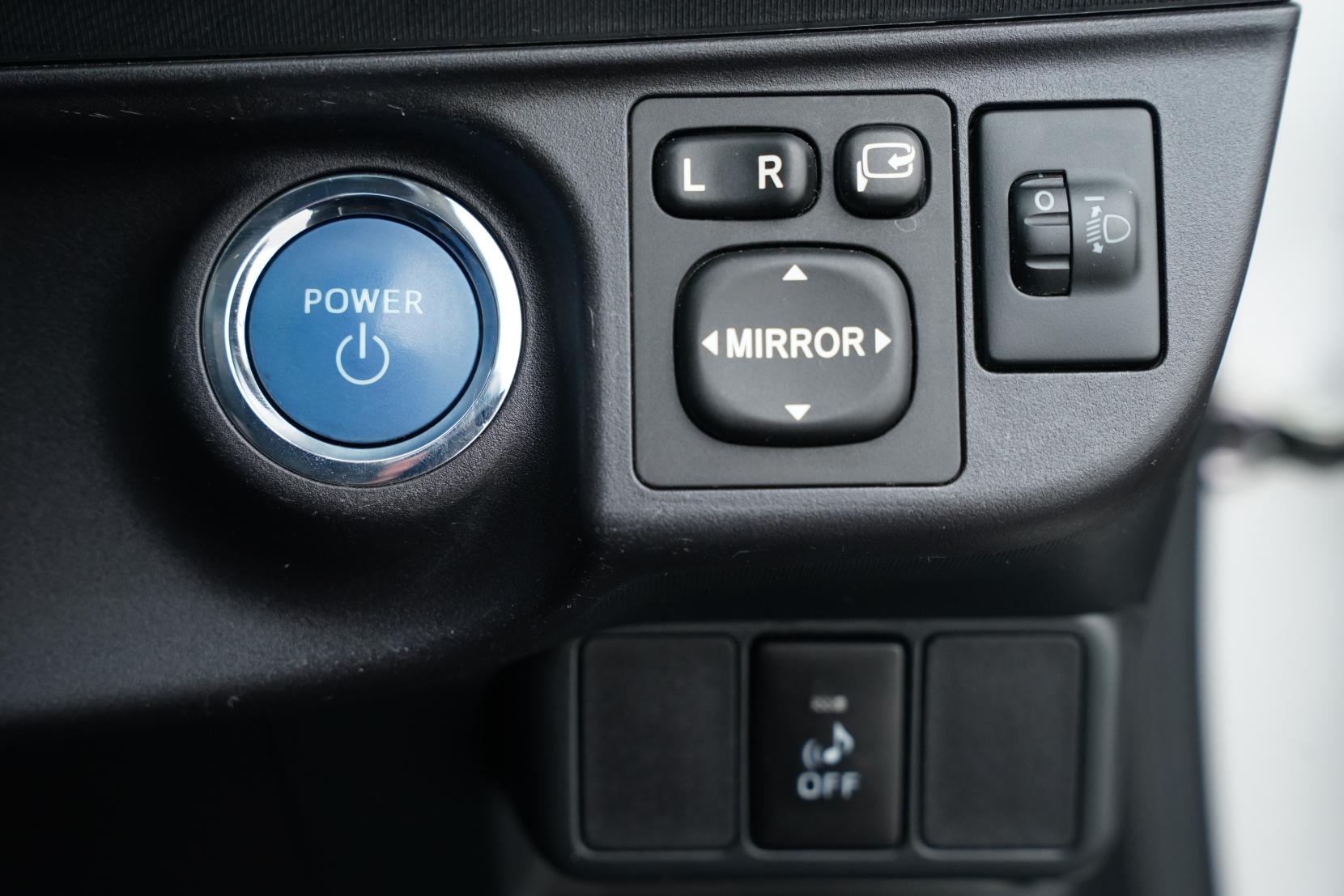 Toyota Aqua 1.5 Hybrid G Push Start