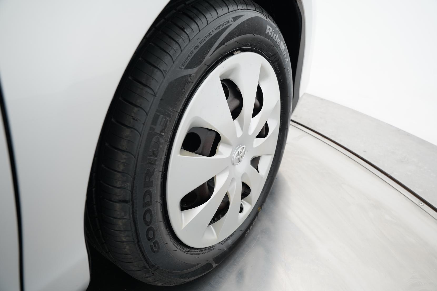 Toyota Aqua 1.5 Hybrid G Push Start