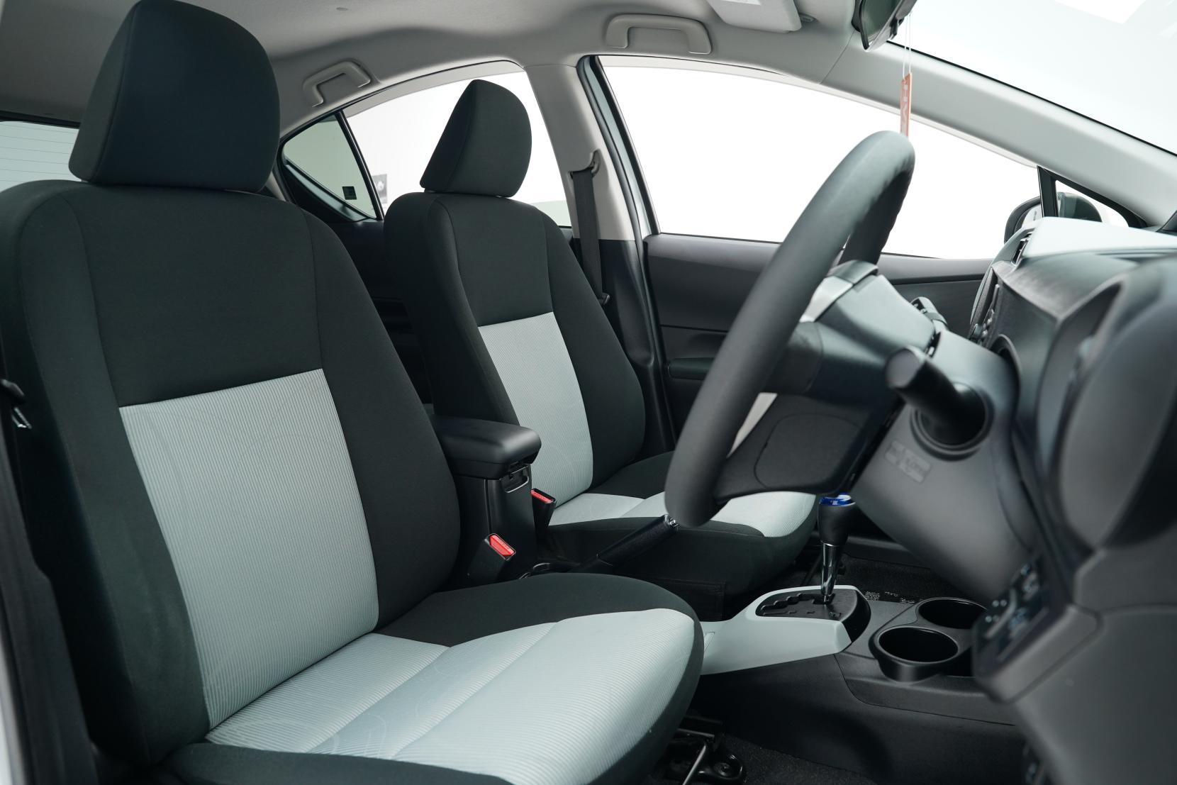 Toyota Aqua 1.5 S Push Start