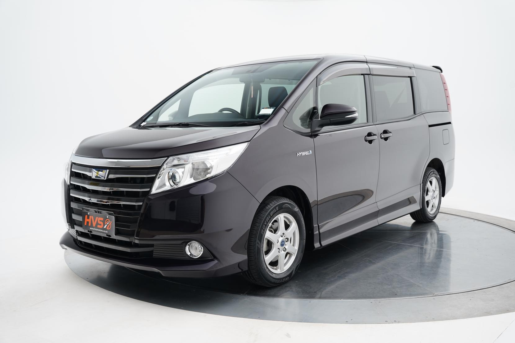 Toyota Noah 2.0 Hybrid G 7 seats