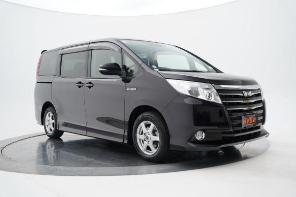 Toyota Noah 2.0 Hybrid G 7 seats