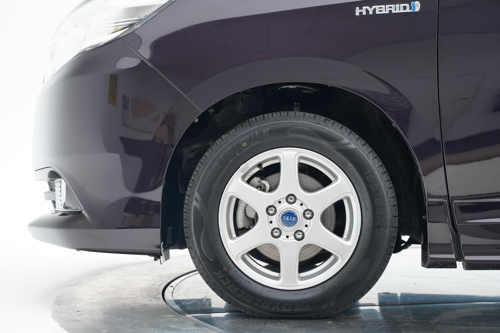 Toyota Noah 2.0 Hybrid G 7 seats