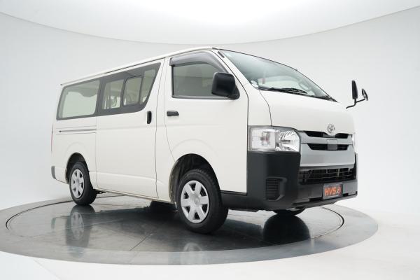 Toyota Hiace 2.8 DX 5 Door 6 Seats