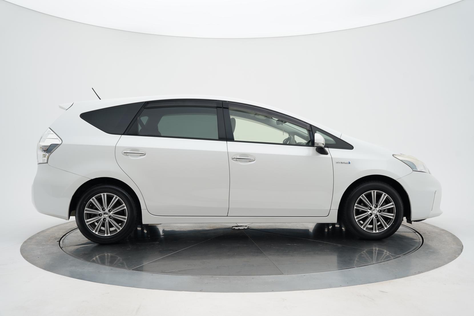 Toyota Prius 1.8 Alpha S 5 Seater