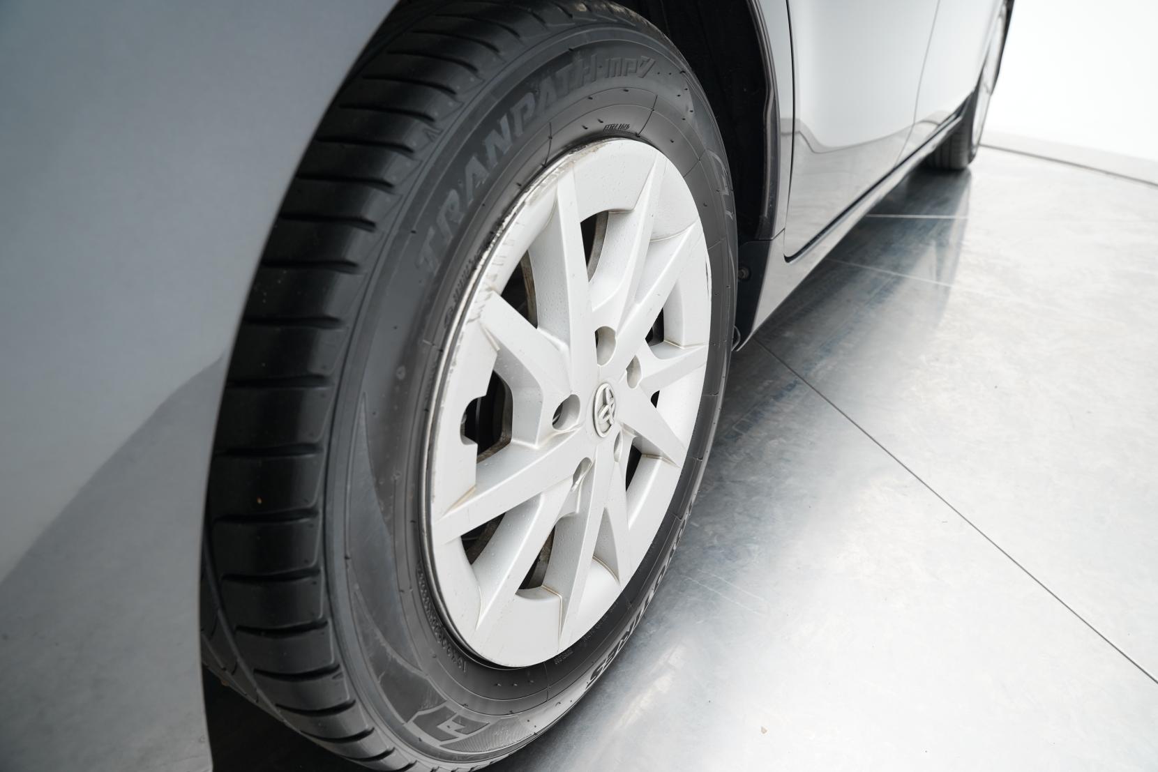 Toyota Prius 1.8 Alpha S 5 Seater