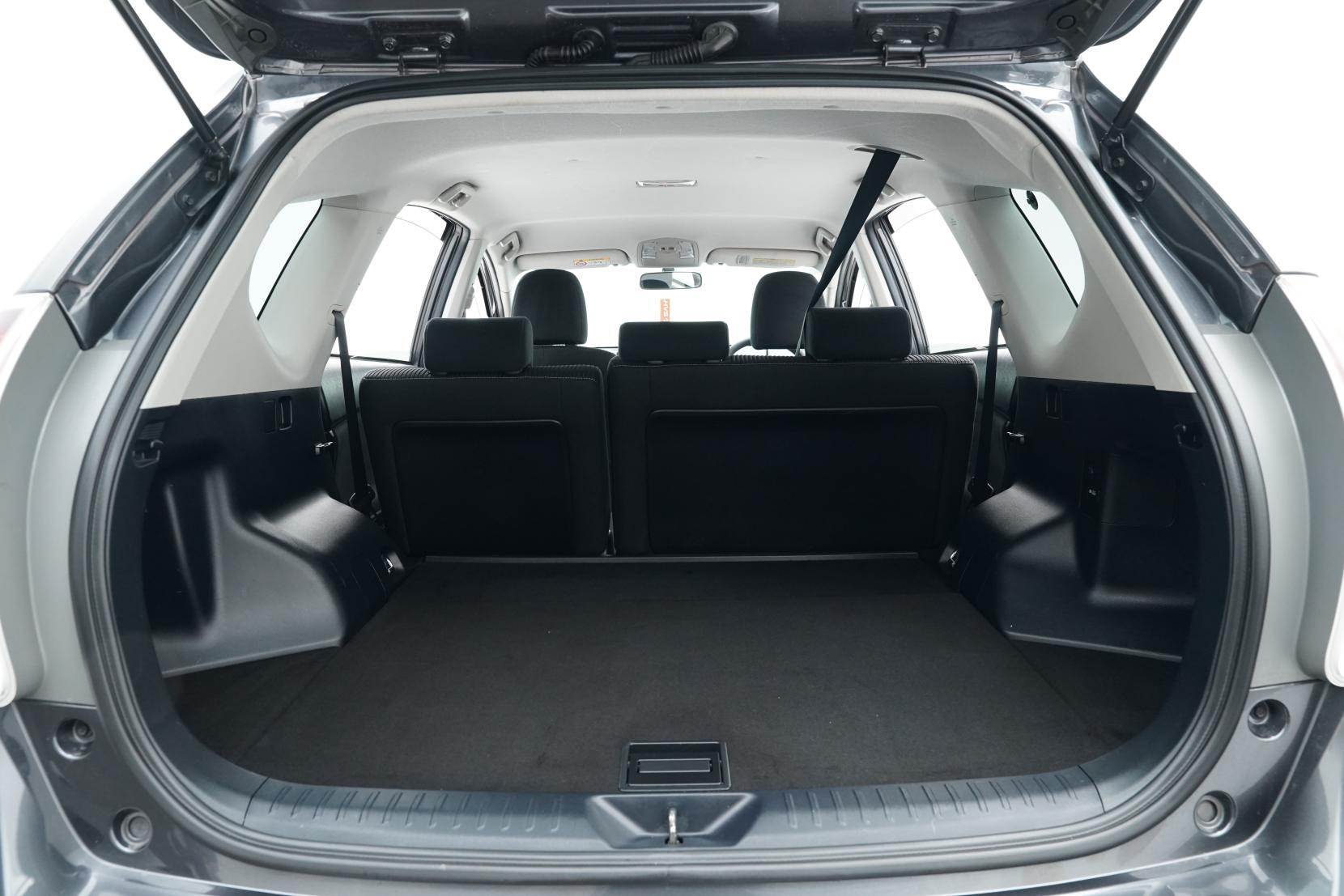 Toyota Prius 1.8 Alpha S 5 Seater