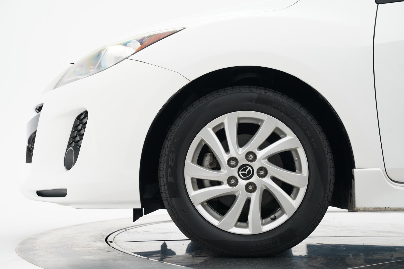 Mazda Axela 2.0 20E SKYACTIV