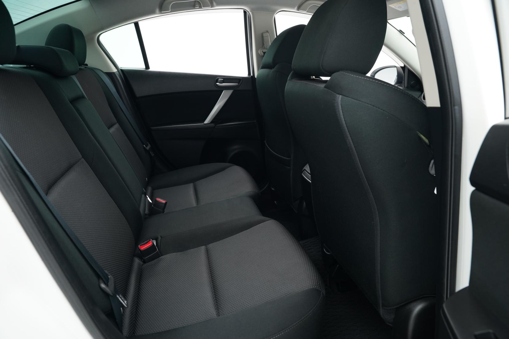 Mazda Axela 2.0 20E SKYACTIV