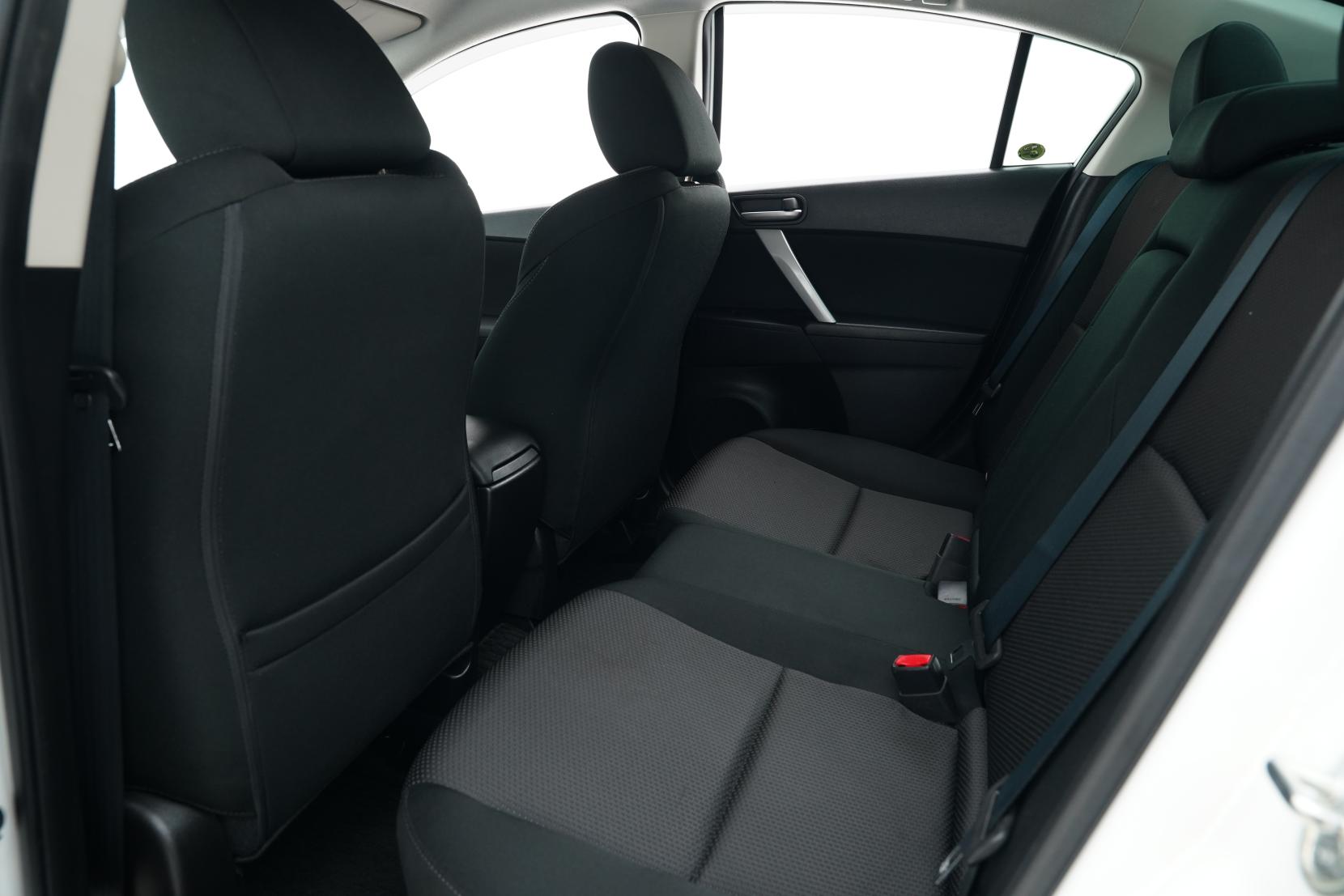 Mazda Axela 2.0 20E SKYACTIV