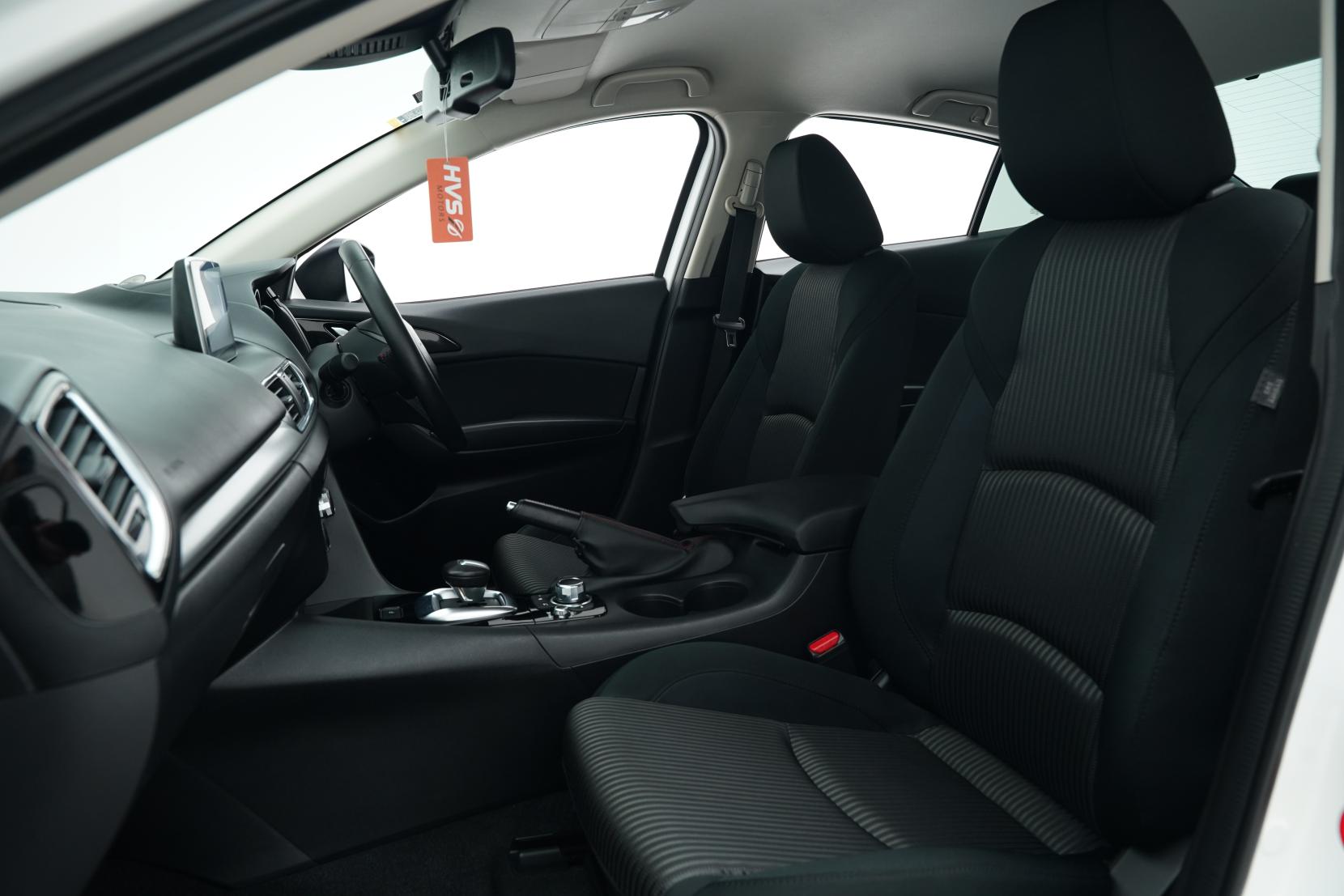 Mazda Axela 2.0 Hybrid S