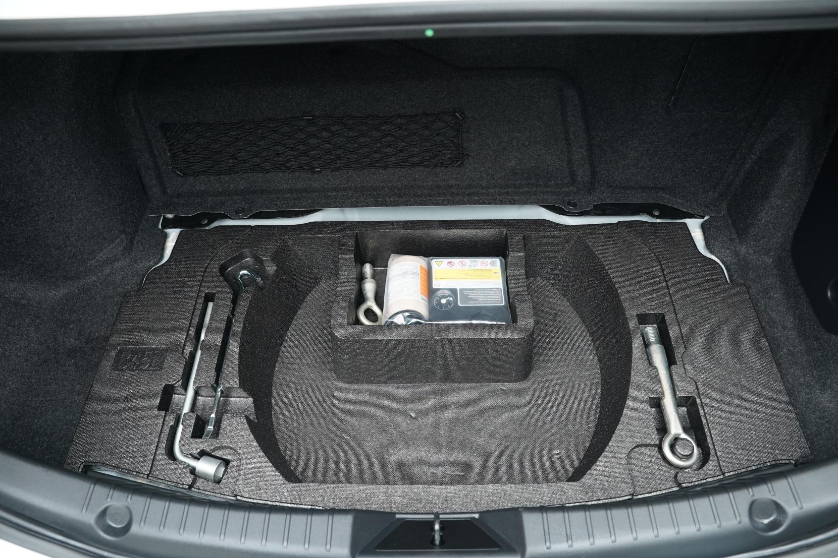 Mazda Axela 2.0 Hybrid S