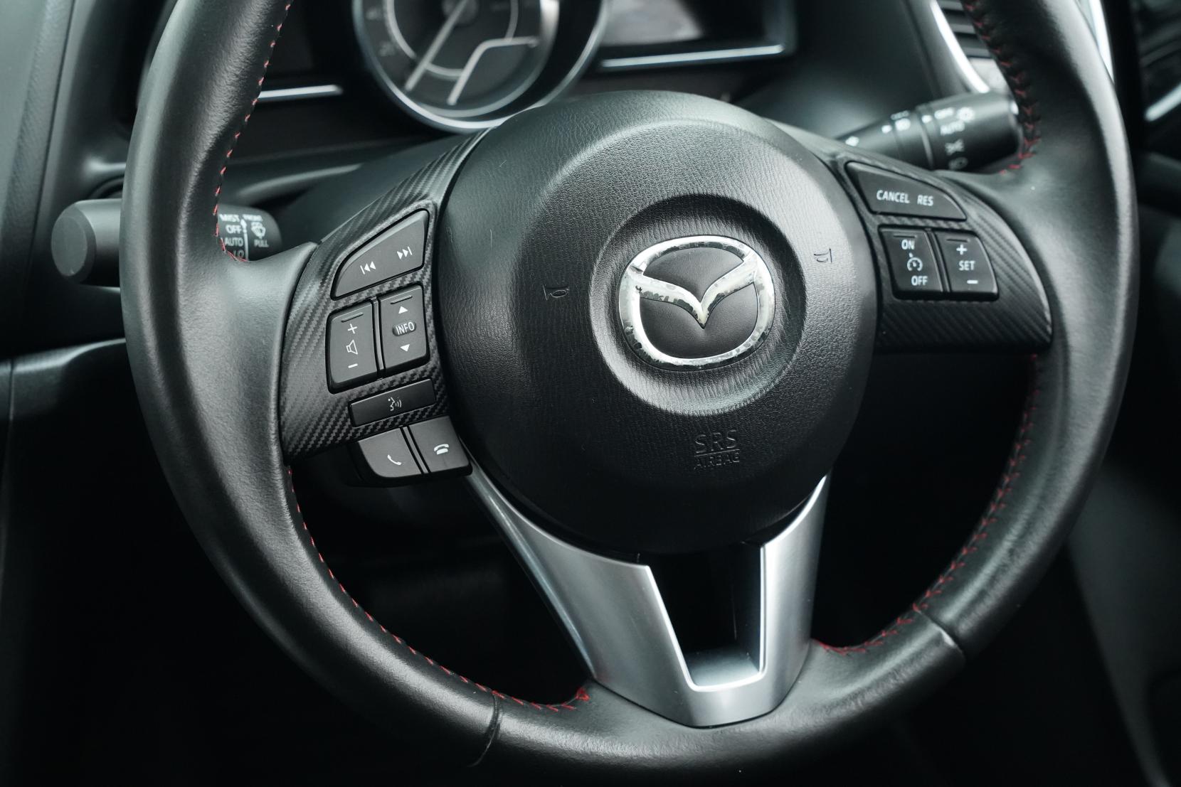 Mazda Axela 2.0 Hybrid S
