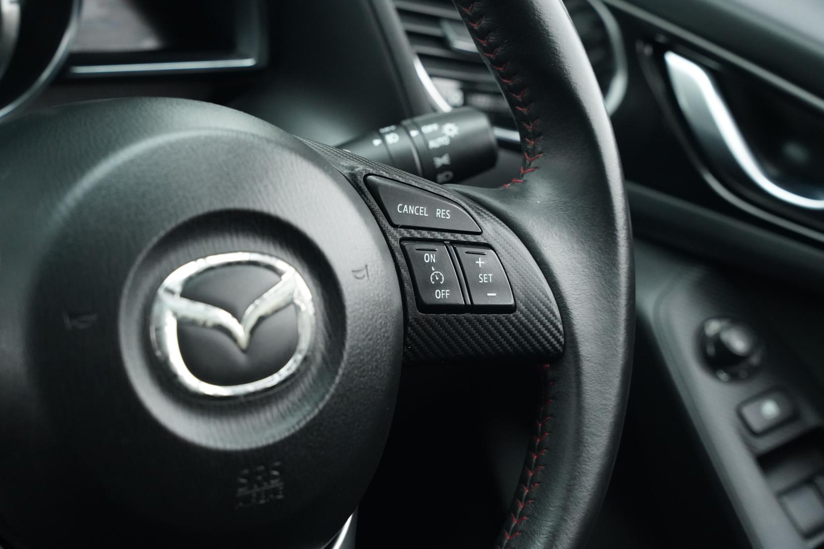 Mazda Axela 2.0 Hybrid S