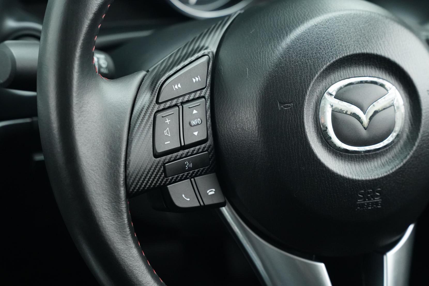 Mazda Axela 2.0 Hybrid S