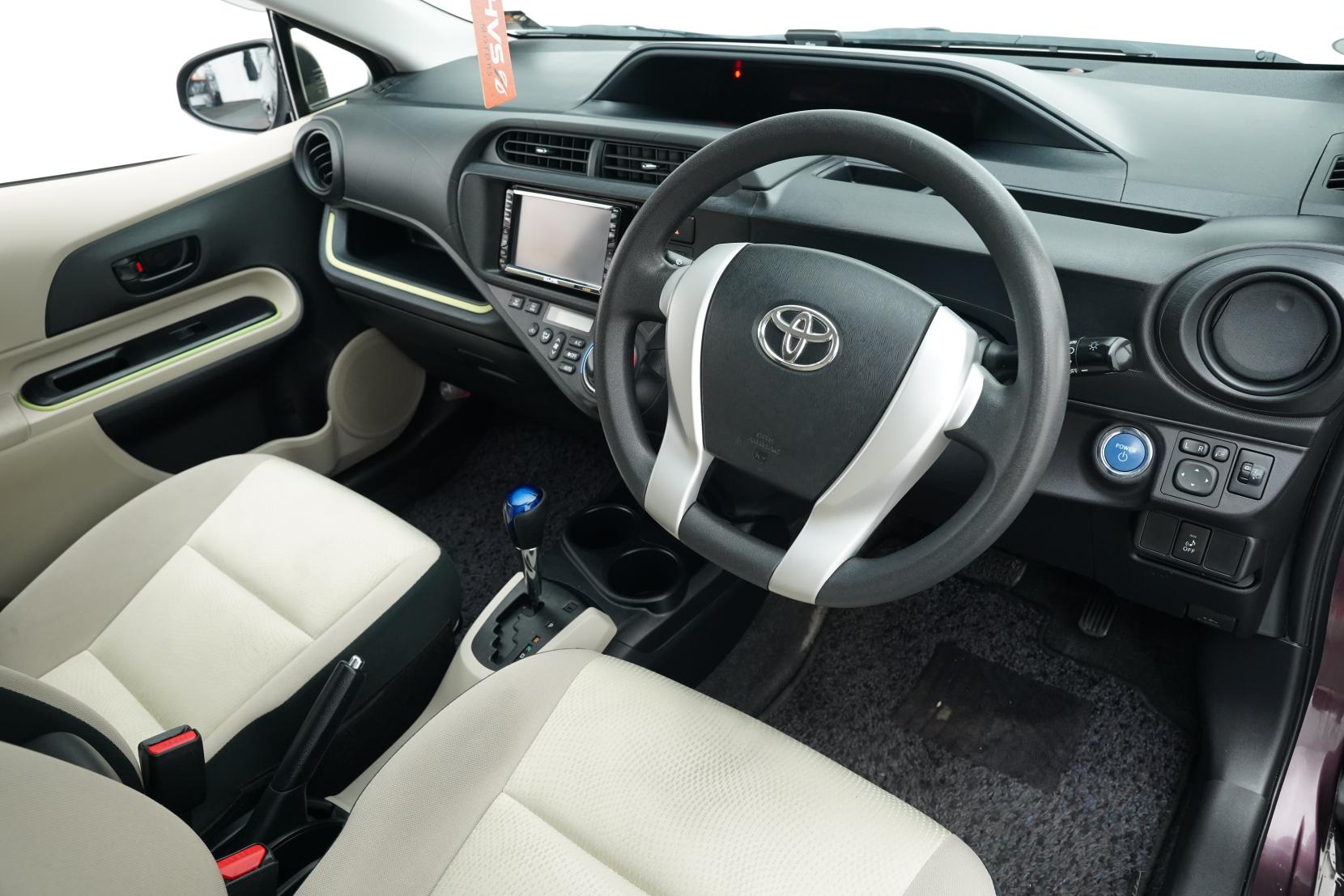 Toyota Aqua 1.5 S Push Start