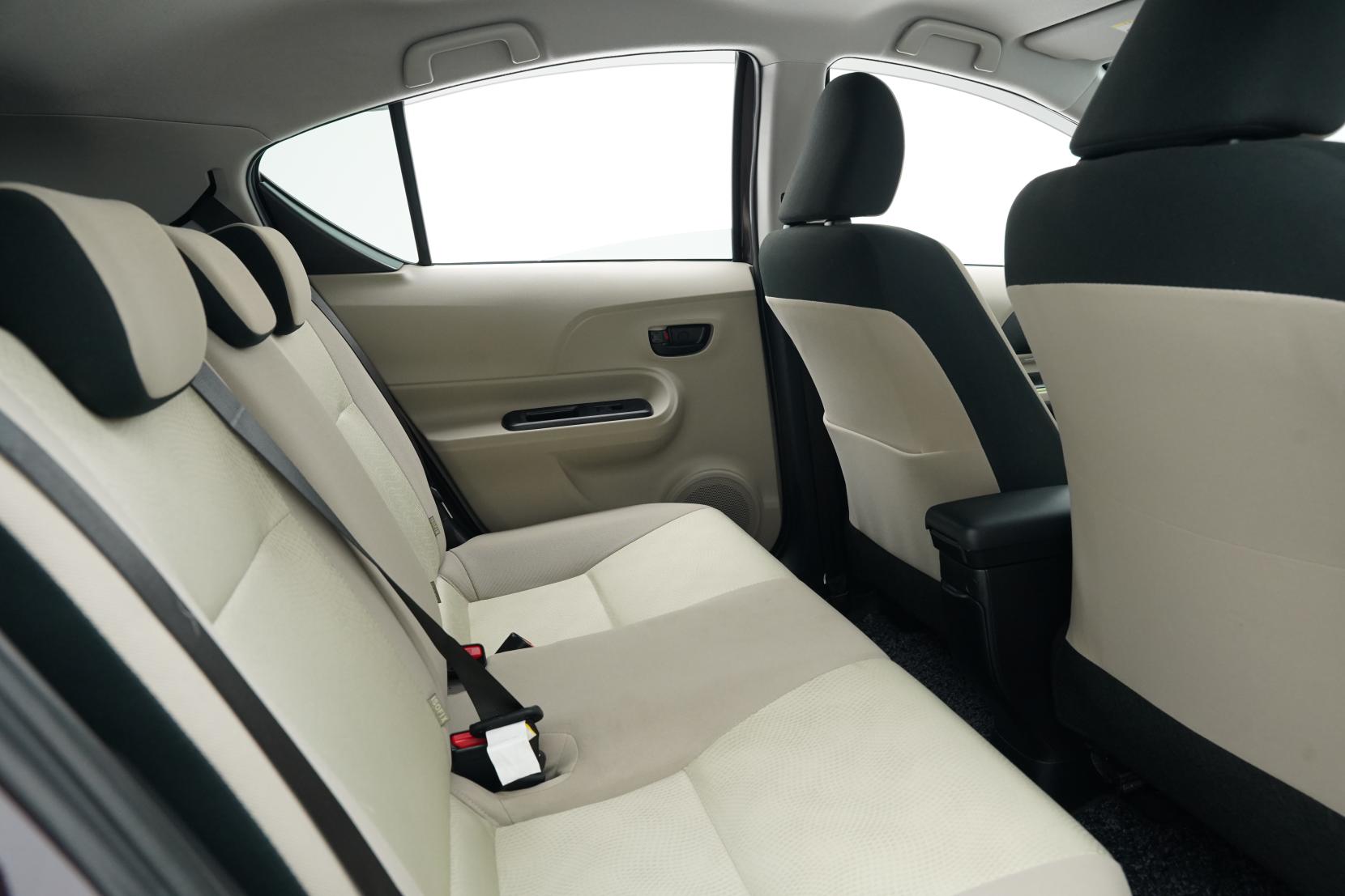 Toyota Aqua 1.5 S Push Start