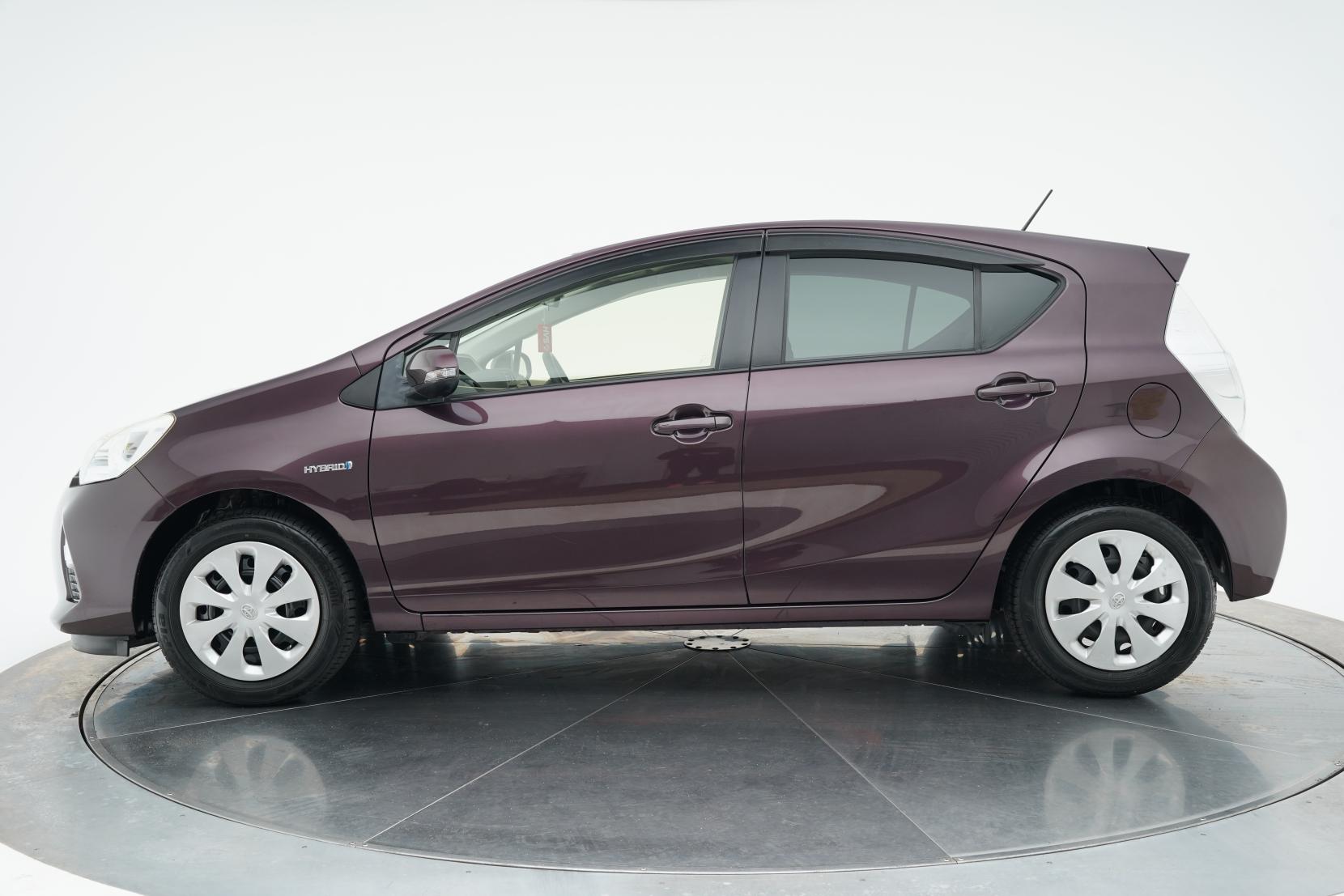 Toyota Aqua 1.5 S Push Start