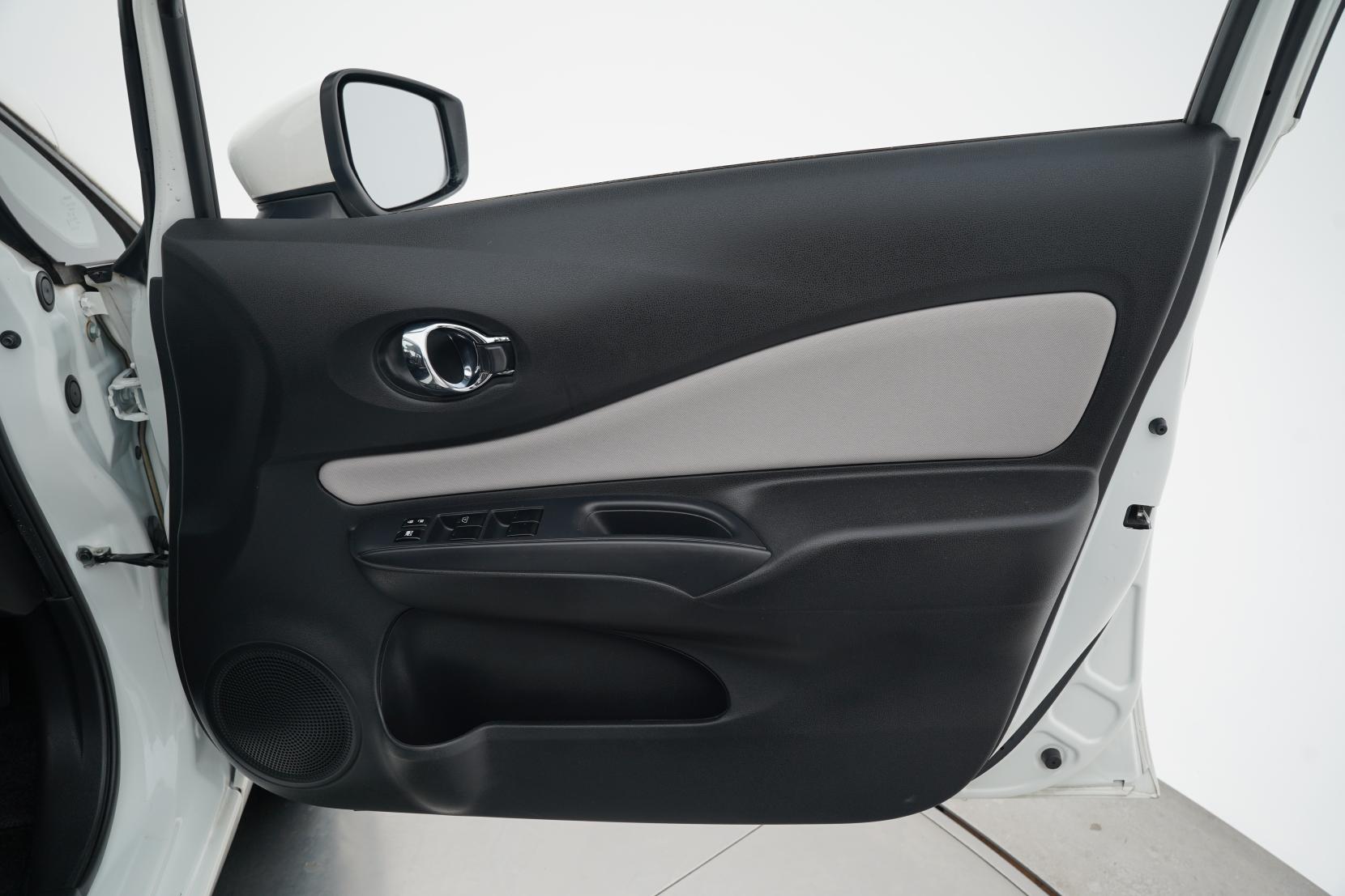 Nissan Note (2004–present) E-power Hybrid B