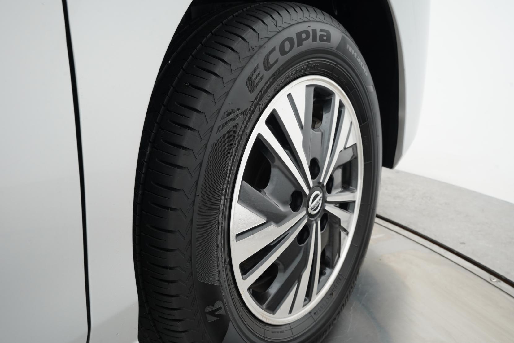 Nissan Serena (1991 – present) 1.2 E-Power Hybrid X