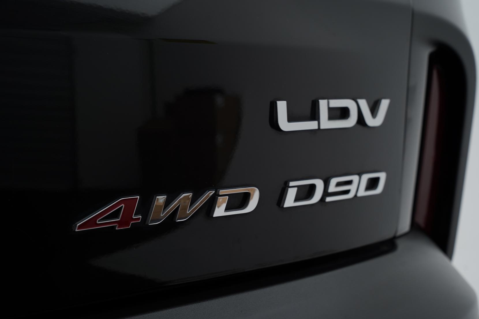 LDV D90 2.0 2.0PT/4WD/6AT