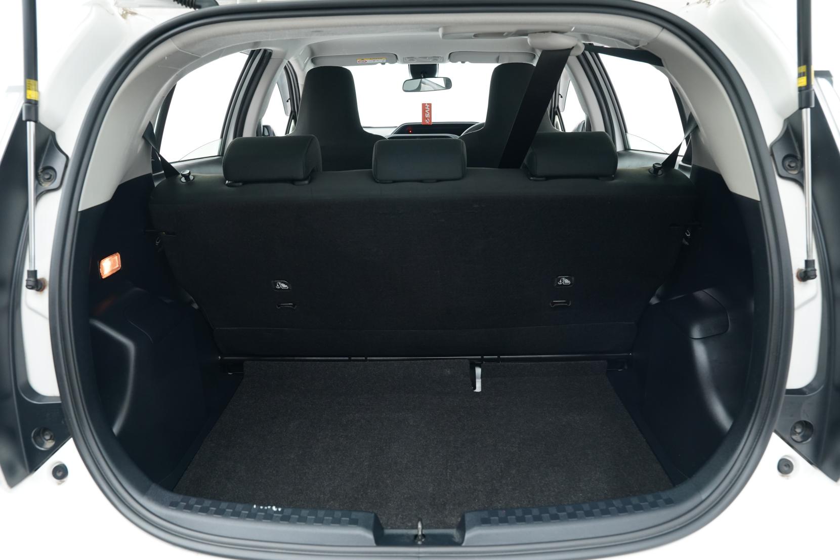 Toyota Aqua 1.5 Hybrid L