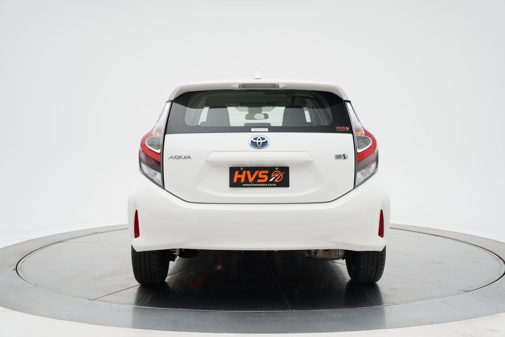 Toyota Aqua 1.5 Hybrid L