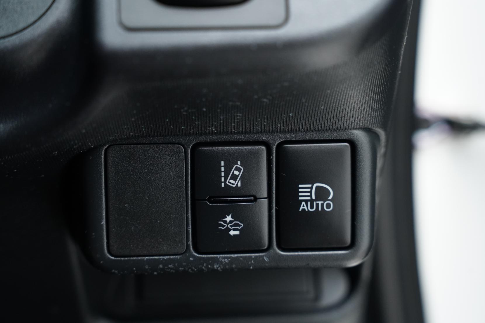 Toyota Aqua 1.5 Hybrid L