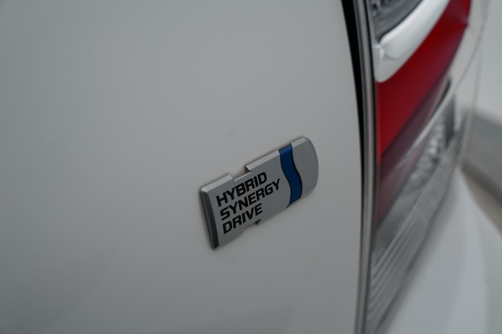 Toyota Aqua 1.5 Hybrid L