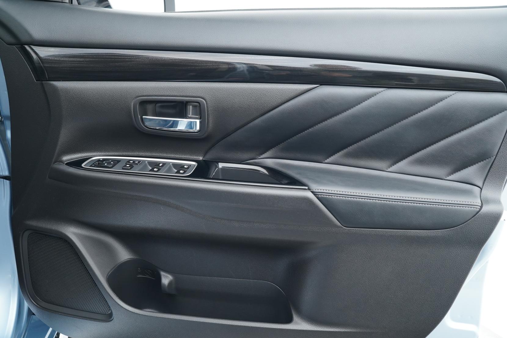 Mitsubishi Outlander 2.0 PHEV 4WD G