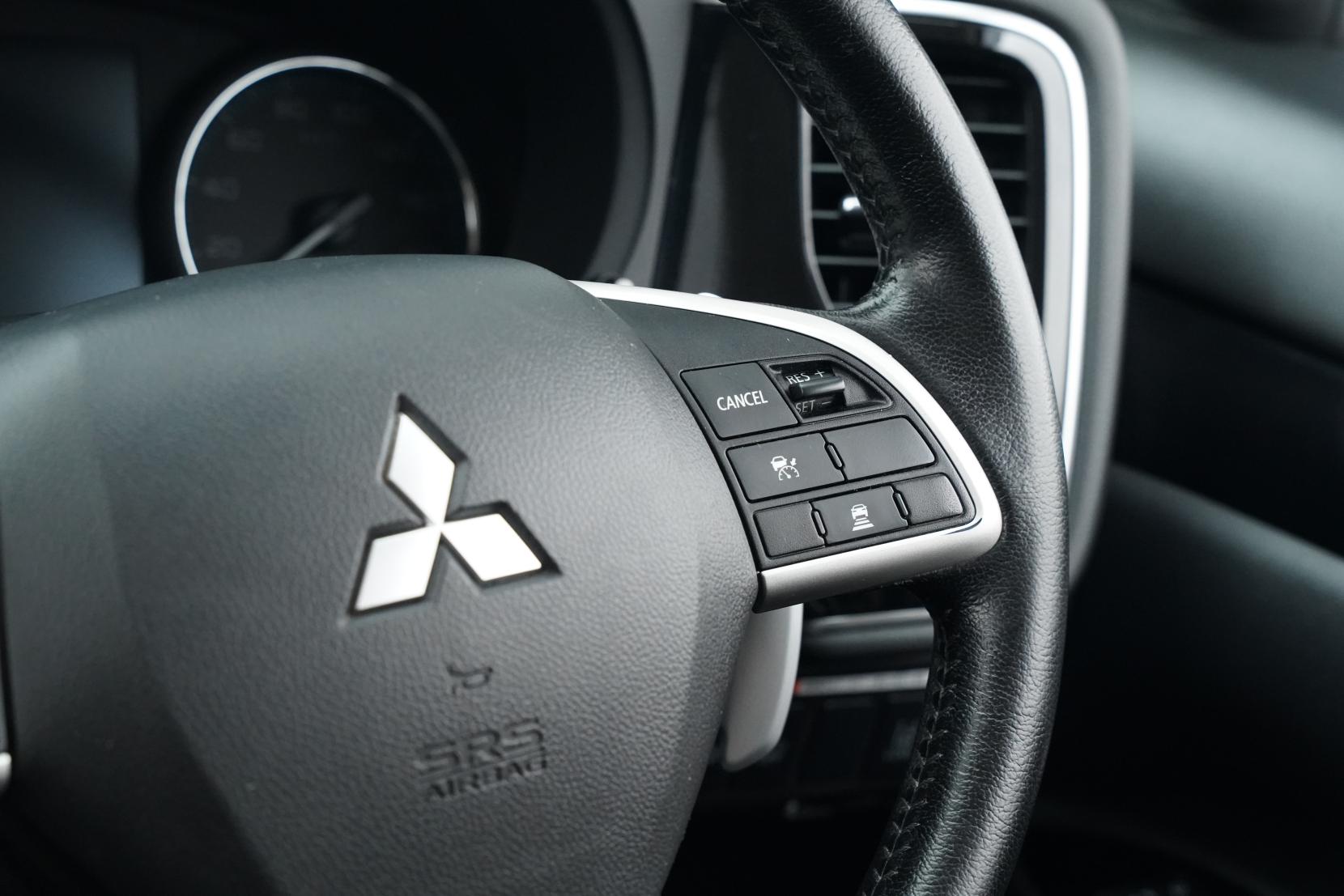 Mitsubishi Outlander 2.0 PHEV 4WD G PREMIUM PACKAGE