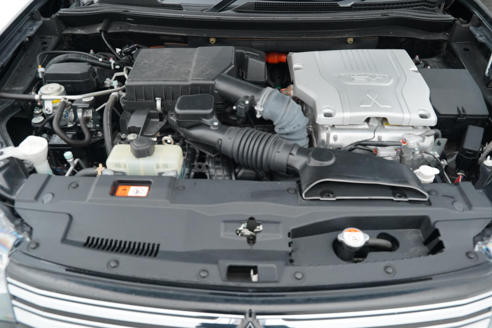 Mitsubishi Outlander 2.0 PHEV 4WD G PREMIUM PACKAGE