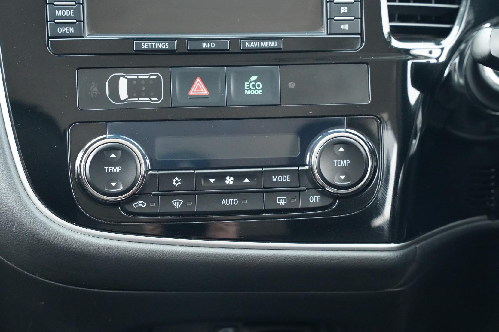 Mitsubishi Outlander 2.0 PHEV 4WD G PREMIUM PACKAGE