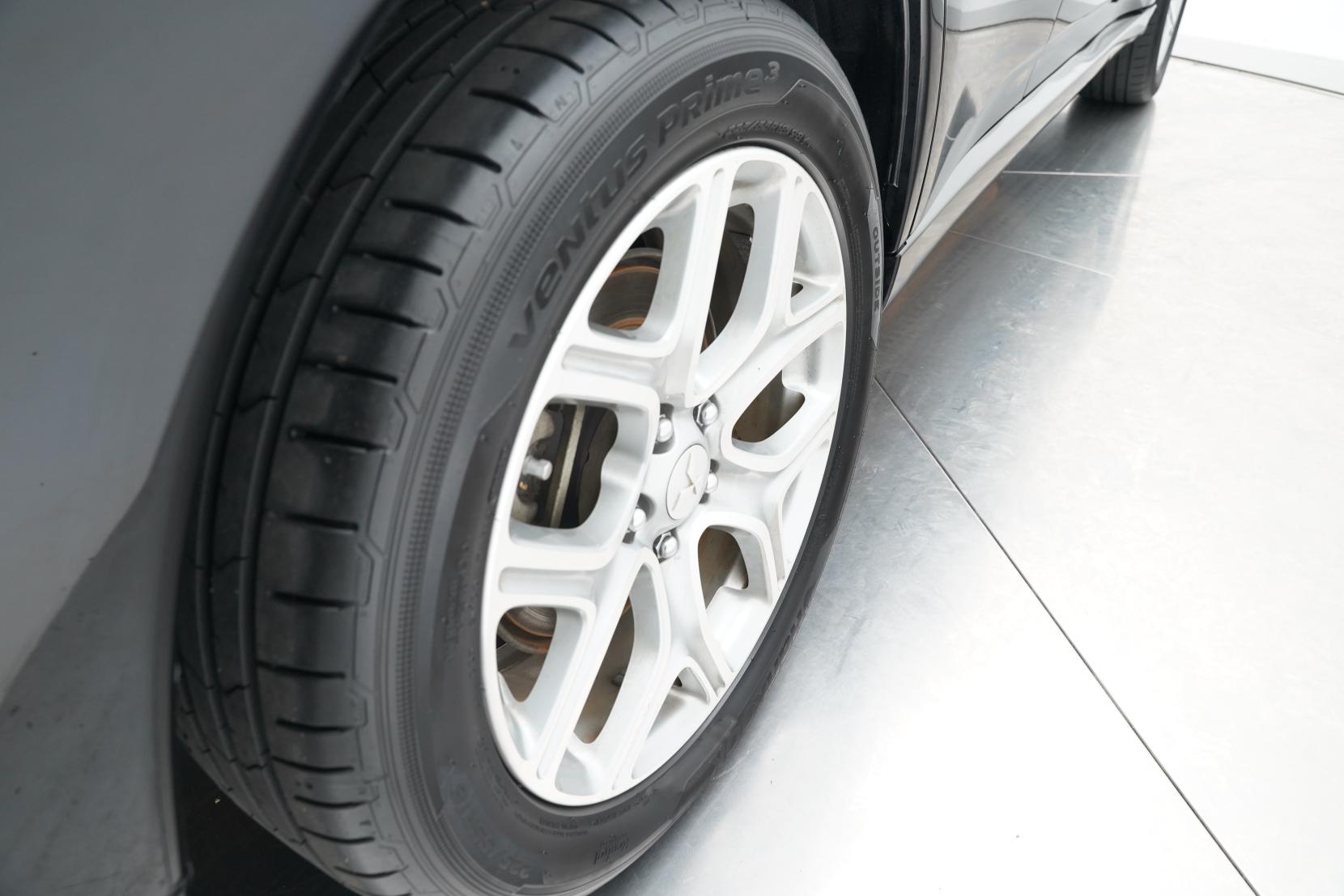 Mitsubishi Outlander 2.0 PHEV 4WD G PREMIUM PACKAGE