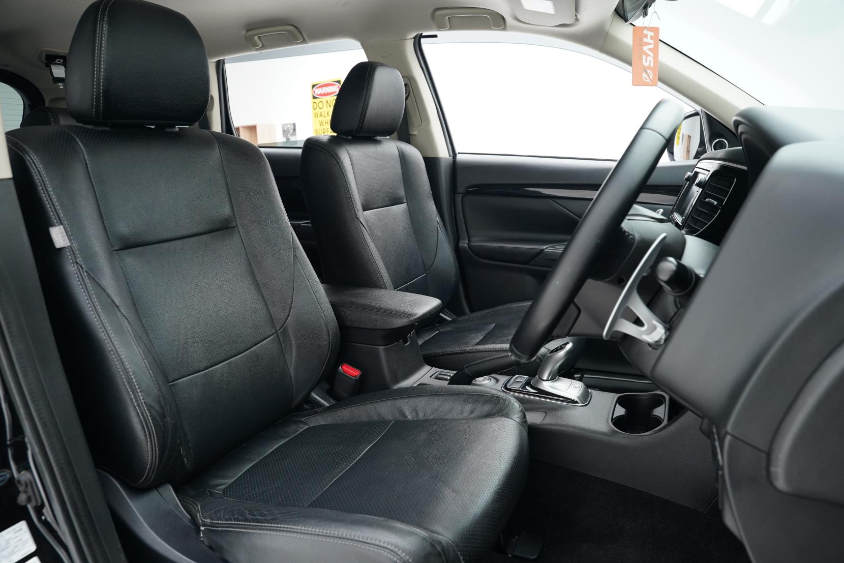 Mitsubishi Outlander 2.0 PHEV 4WD G PREMIUM PACKAGE