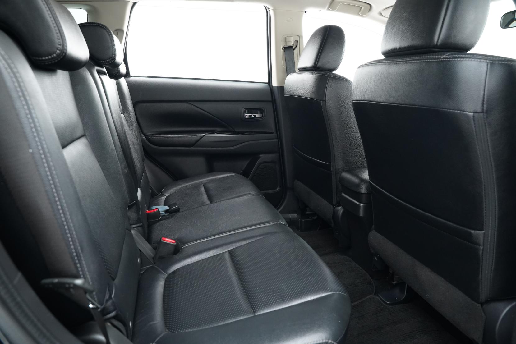 Mitsubishi Outlander 2.0 PHEV 4WD G PREMIUM PACKAGE