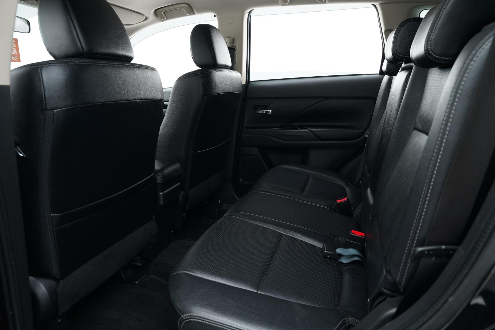 Mitsubishi Outlander 2.0 PHEV 4WD G PREMIUM PACKAGE