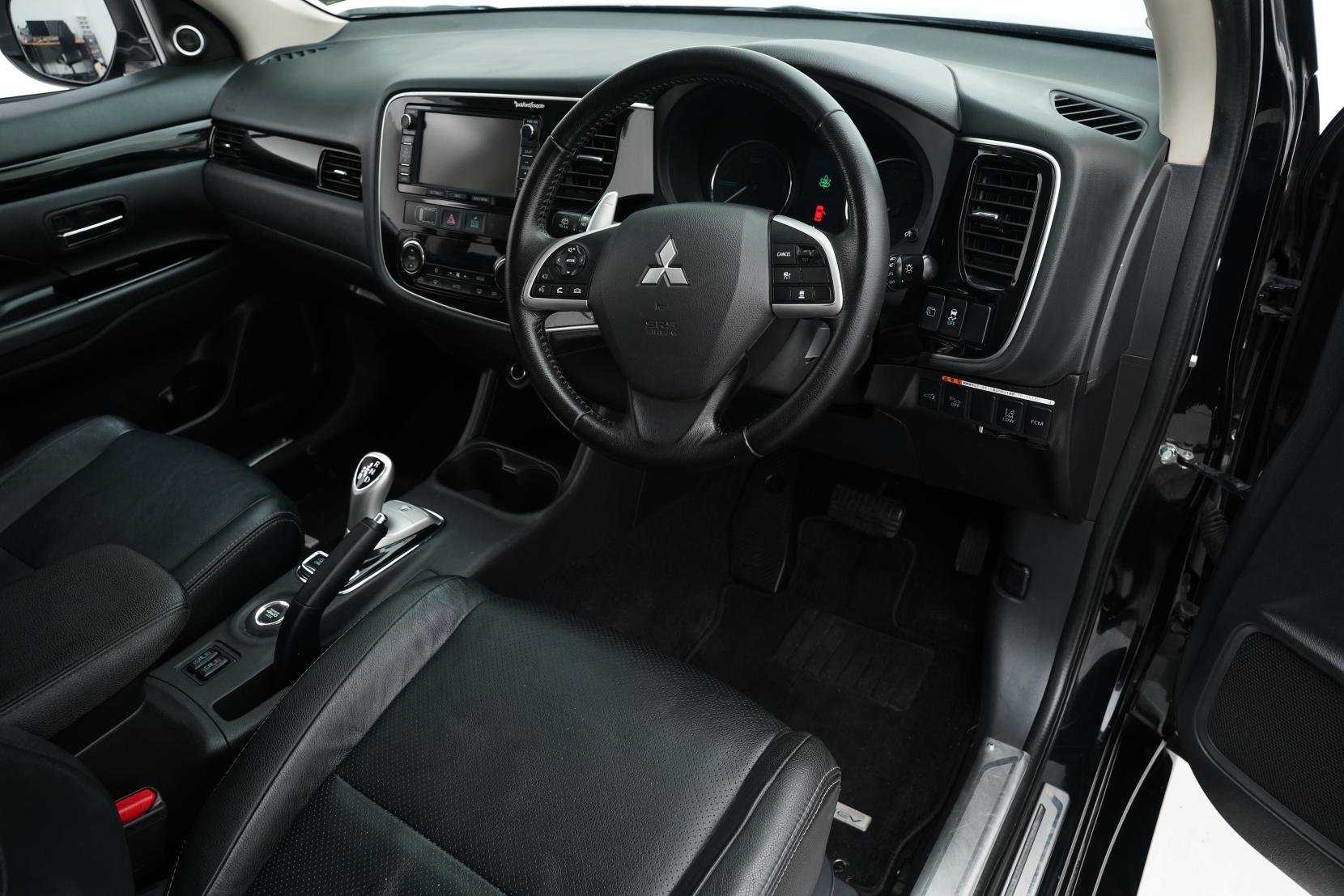 Mitsubishi Outlander 2.0 PHEV 4WD G PREMIUM PACKAGE