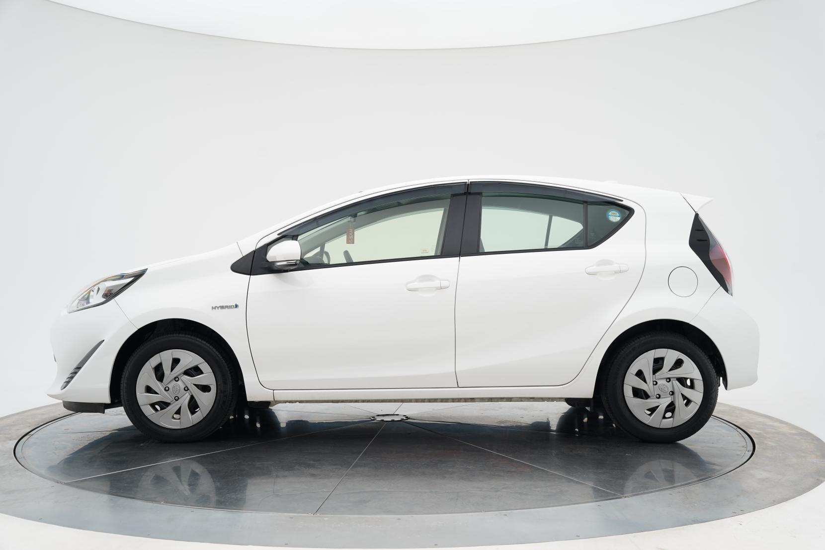 Toyota Aqua 1.5 L Hybrid TSS