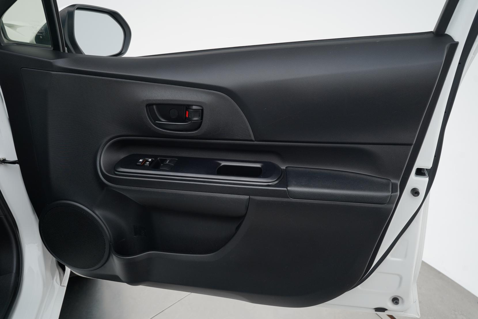 Toyota Aqua 1.5 L Hybrid TSS