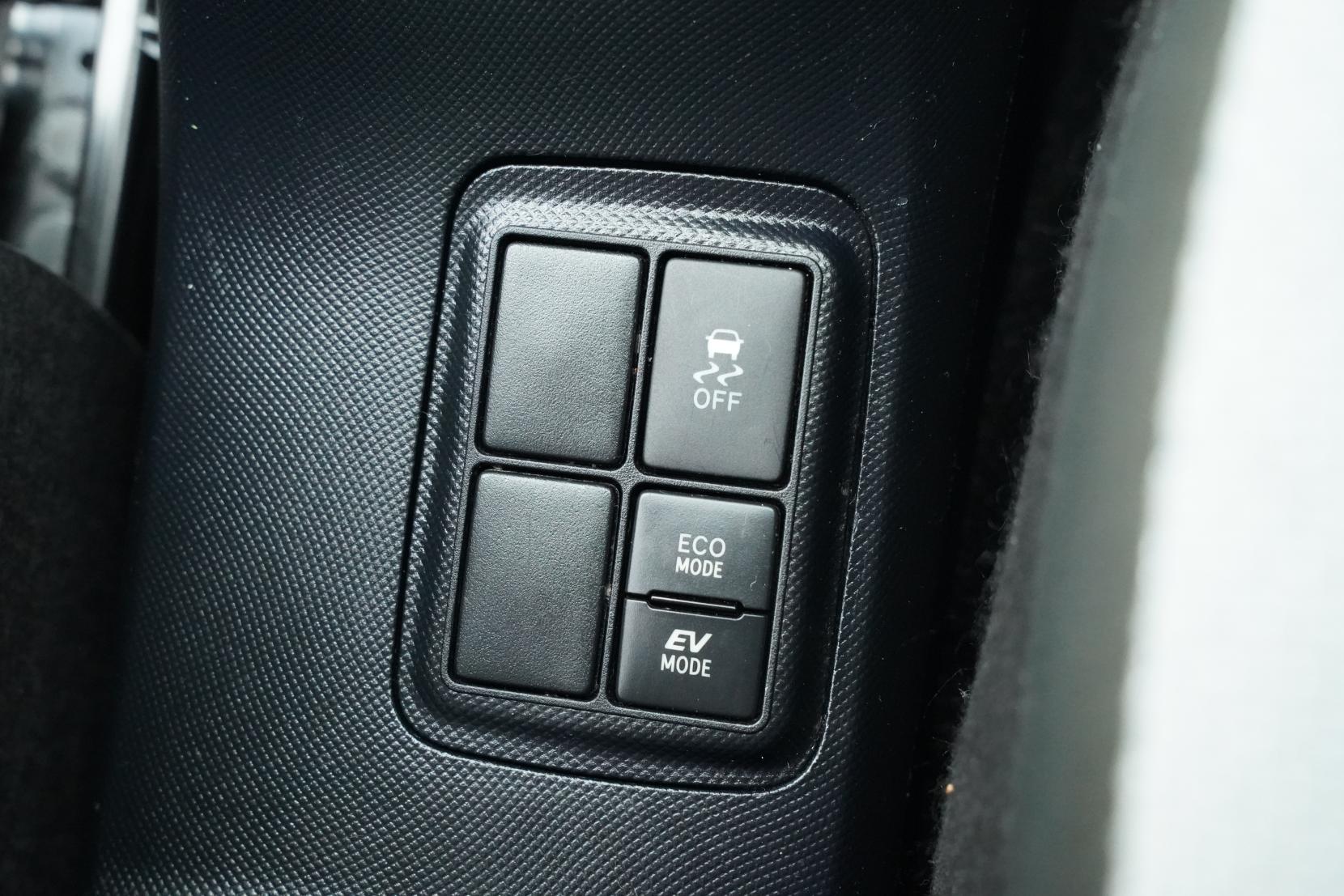 Toyota Aqua 1.5 L Hybrid TSS