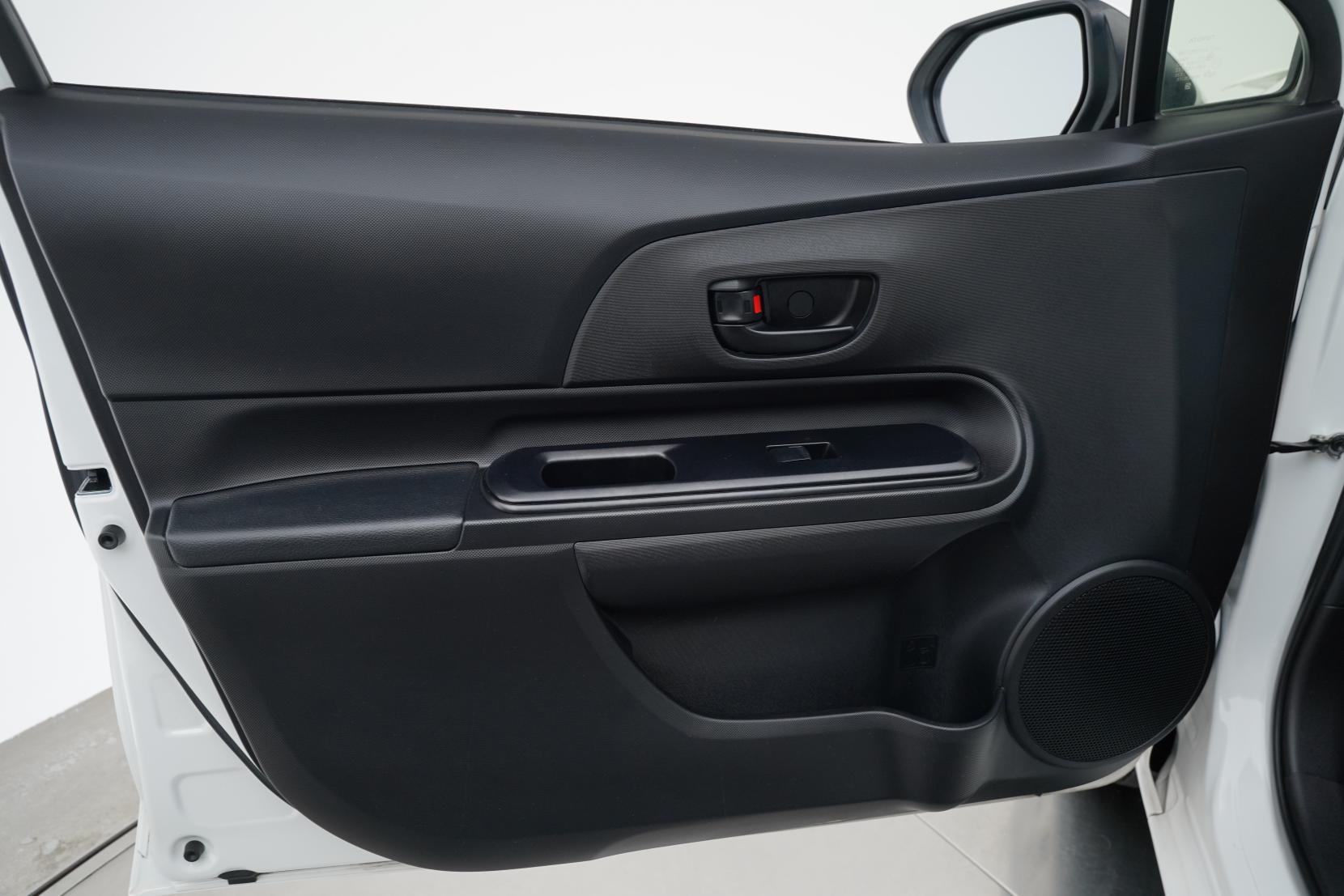 Toyota Aqua 1.5 L Hybrid TSS