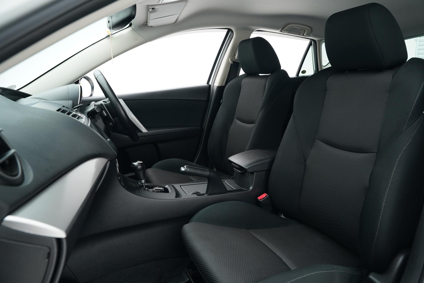 Mazda Axela 2.0 SPORTS 20S- SKYACTIVE