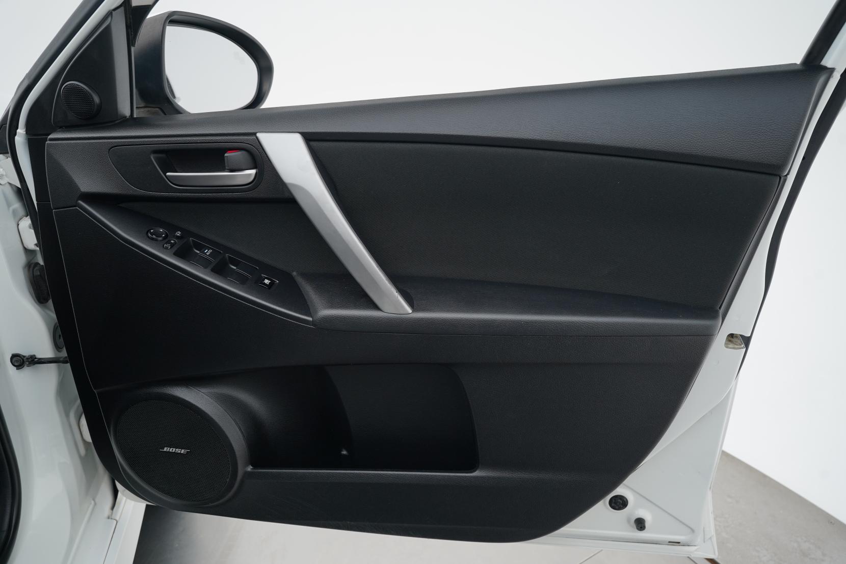 Mazda Axela 2.0 SPORTS 20S- SKYACTIVE