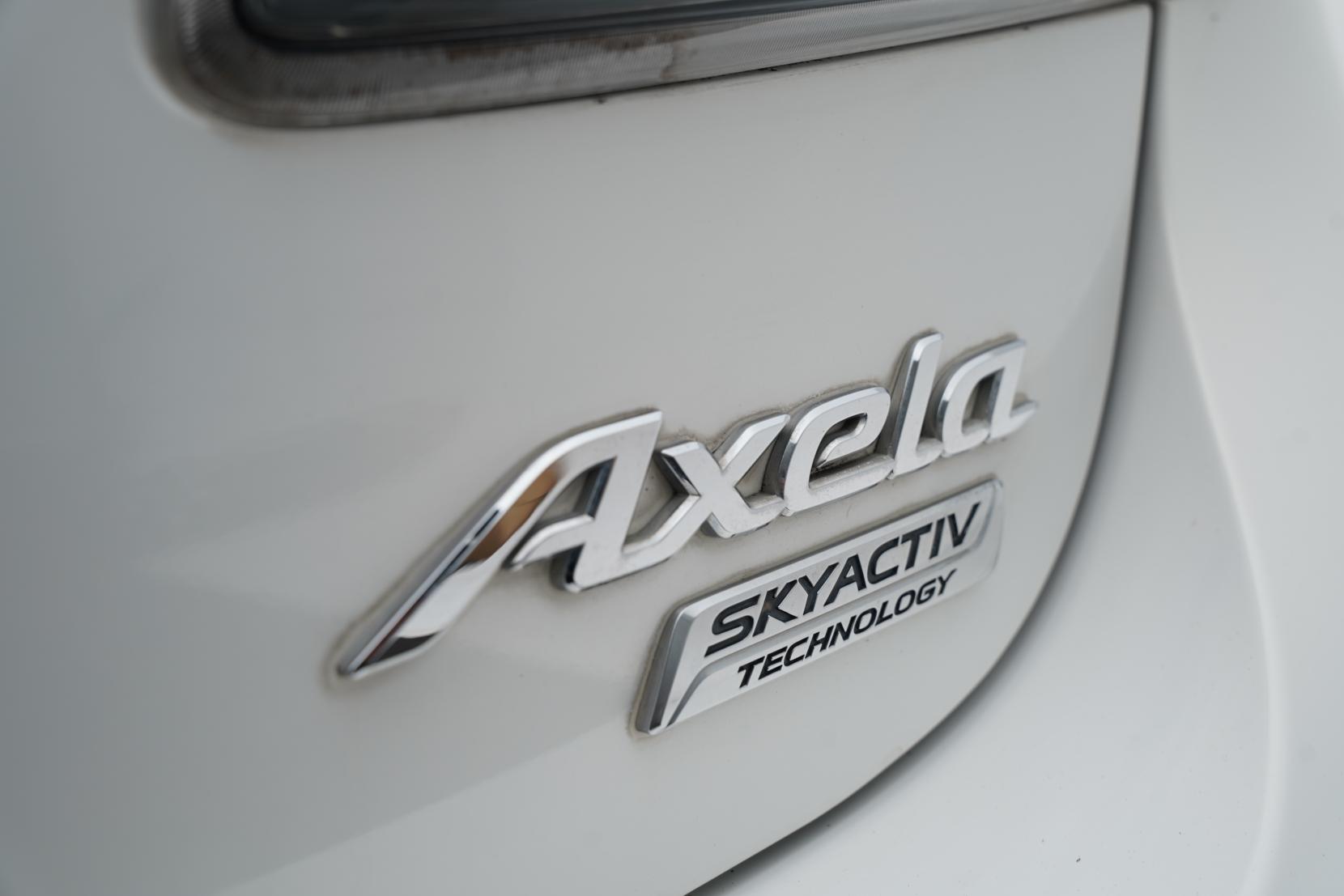 Mazda Axela 2.0 SPORTS 20S- SKYACTIVE
