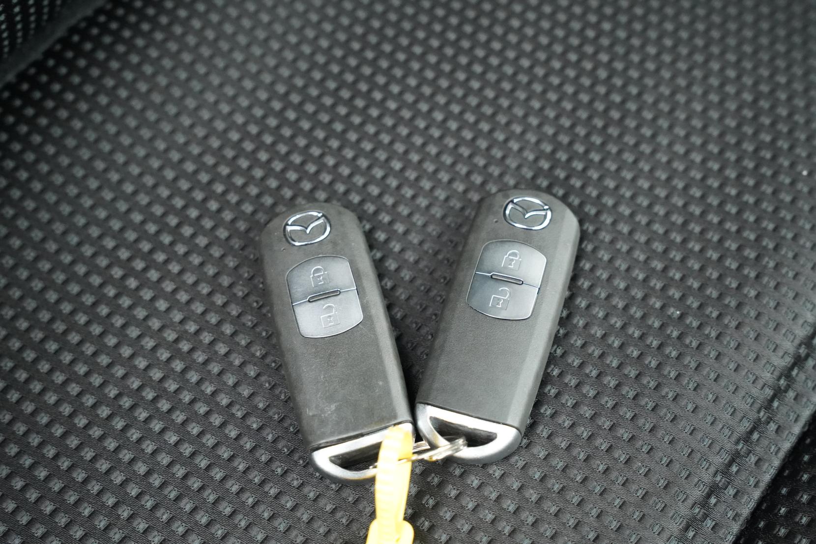 Mazda Axela 2.0 SPORTS 20S- SKYACTIVE