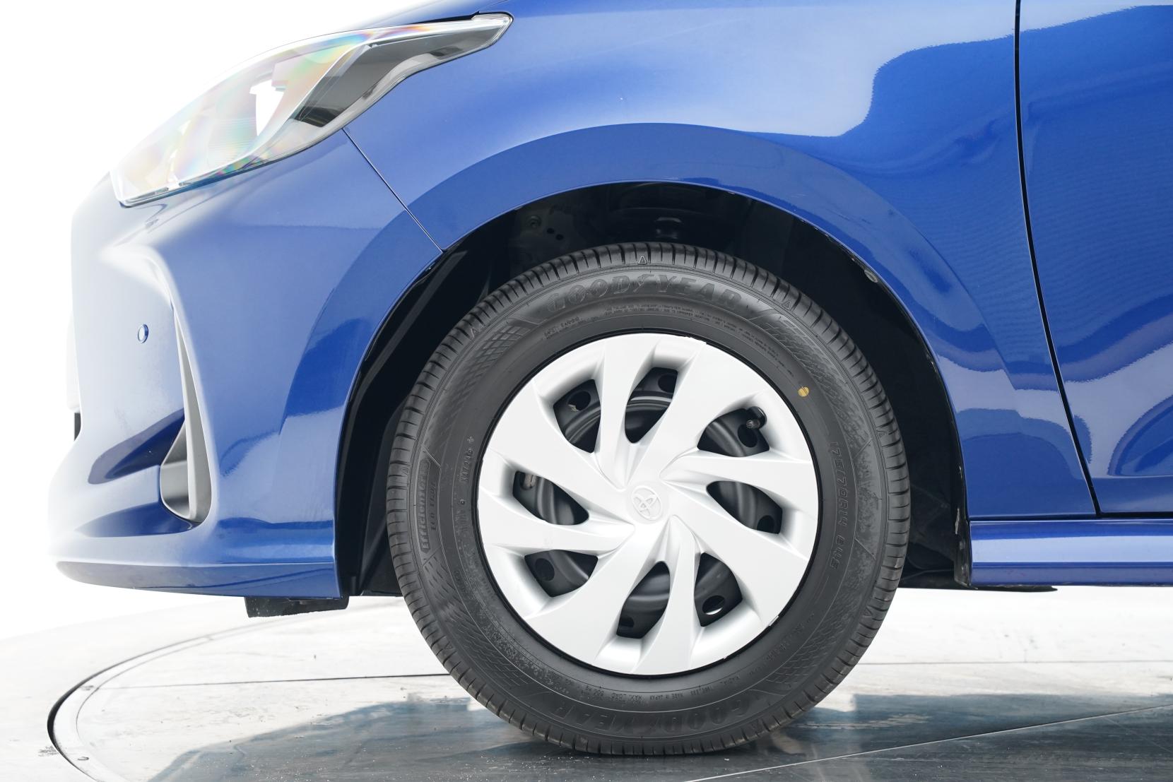 Toyota Yaris Hybrid X