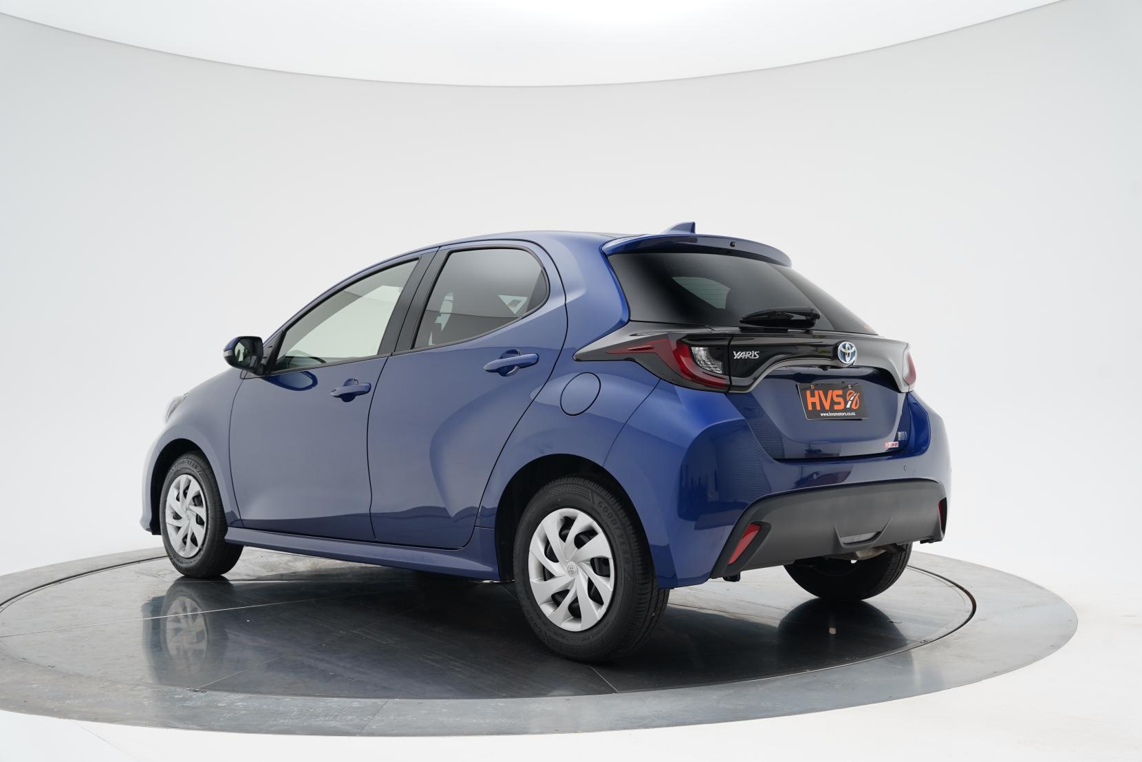 Toyota Yaris Hybrid X