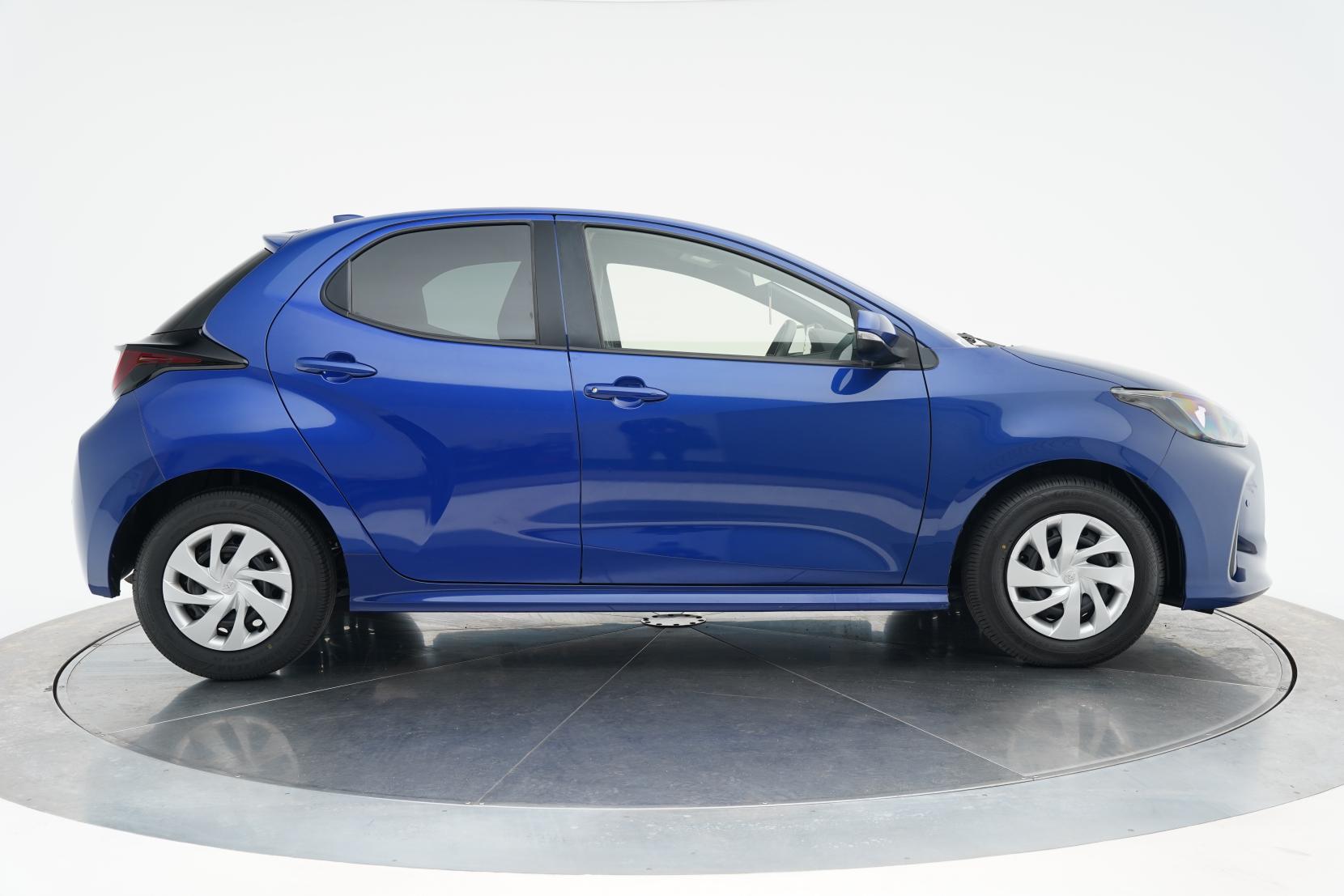 Toyota Yaris Hybrid X